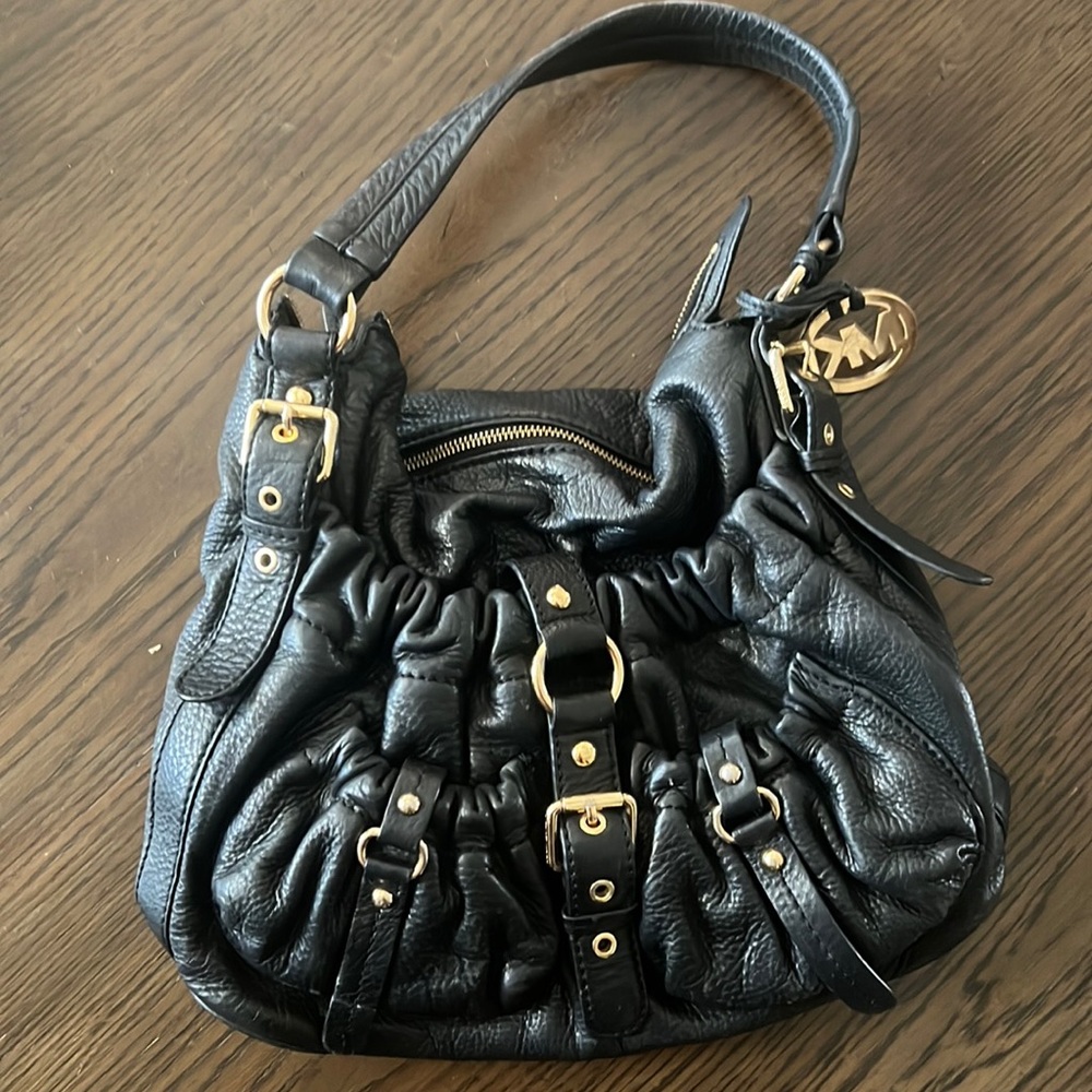 Black MIchael Kors purse